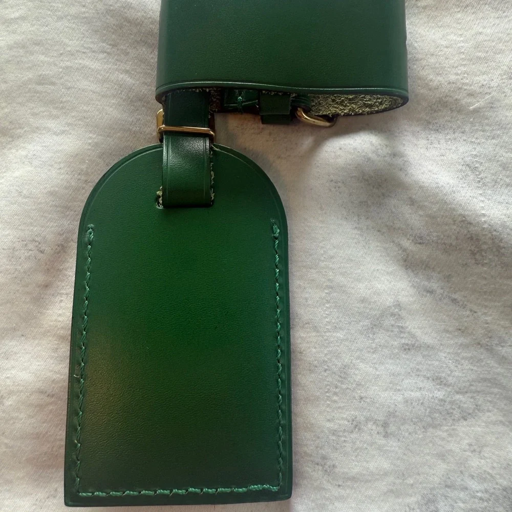 LOUIS VUITTON LEATHER LUGGAGE TAG & POIGNET - Picture 2 of 3